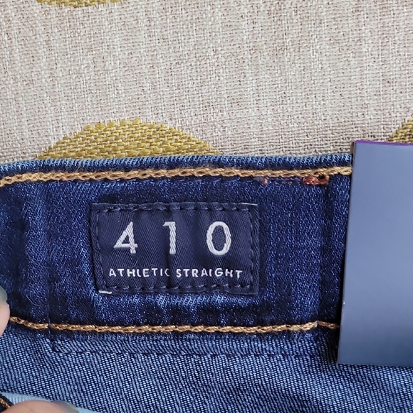 Lucky Brand Blue Jeans - Picture 8 of 16